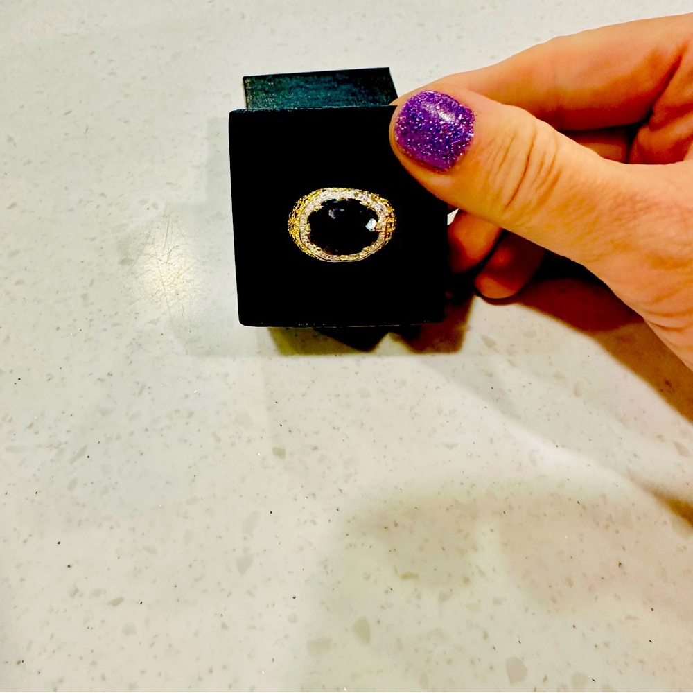 Sapphire ring 4.61 CTW and 0.02CTW diamonds, 14 k yellow gold over ster…